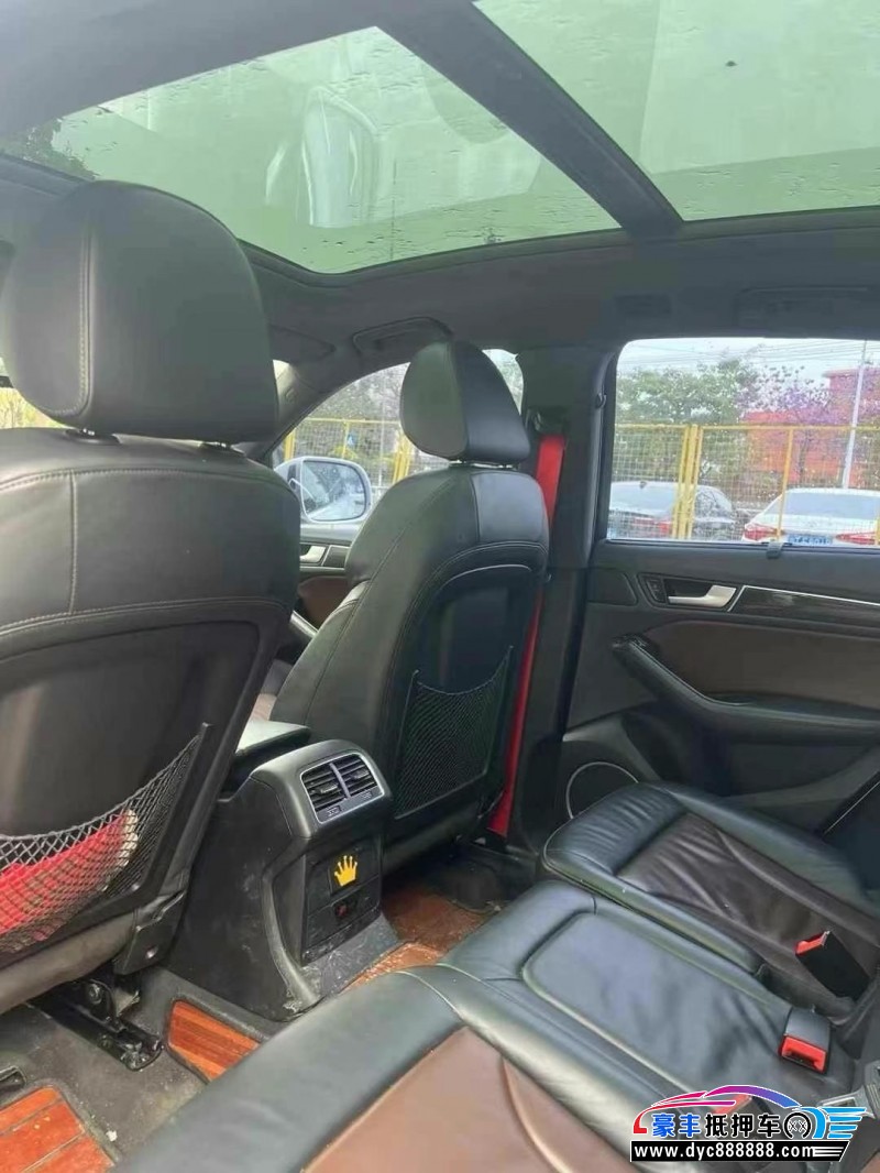 15年奥迪Q5轿车抵押车出售