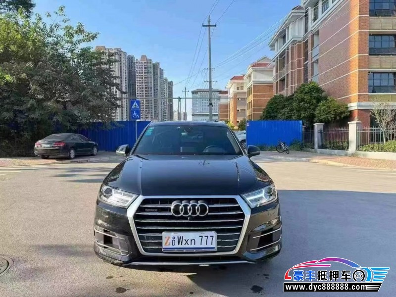17年奥迪Q7轿车抵押车出售