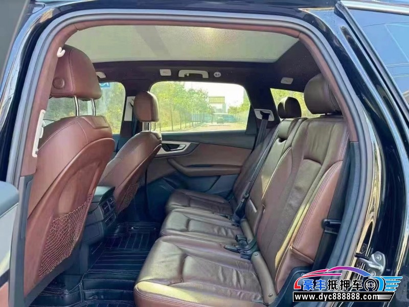 17年奥迪Q7轿车抵押车出售