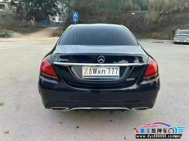 19年奔驰C轿车抵押车出售