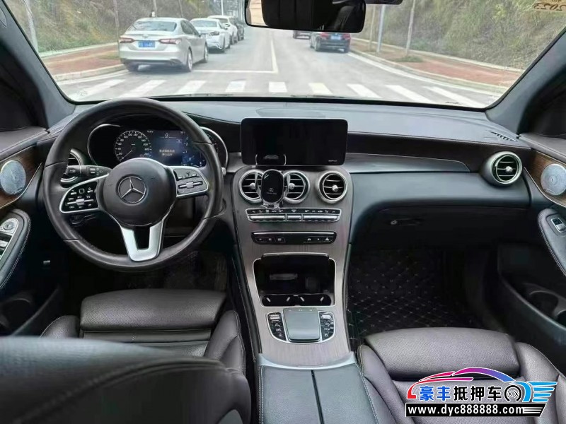 21年奔驰GLC轿车抵押车出售