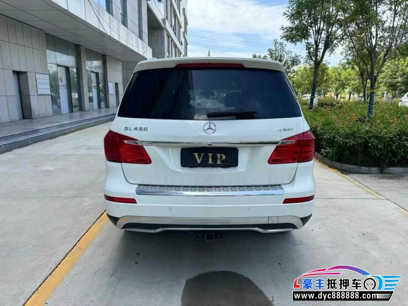 13年奔驰GL轿车抵押车出售