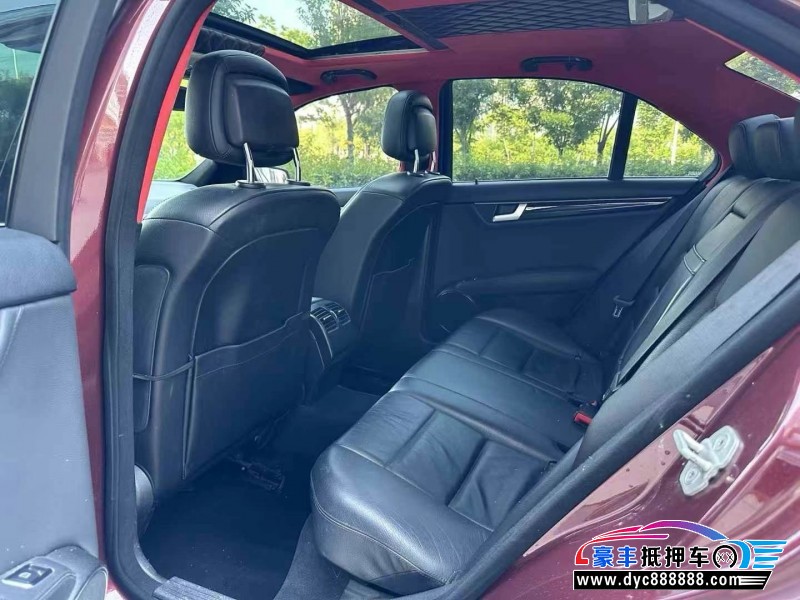 13年奔驰C轿车抵押车出售