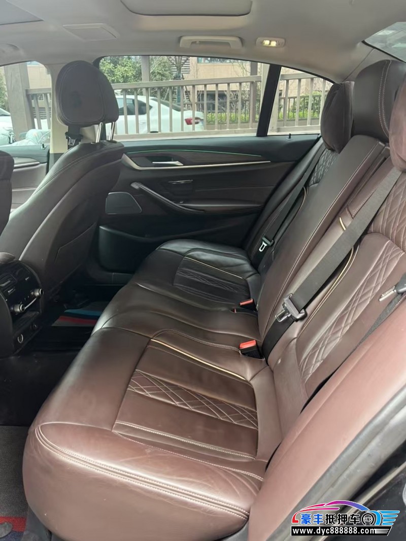 18年宝马5系轿车抵押车出售