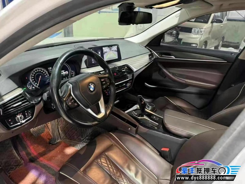 17年宝马5系轿车抵押车出售