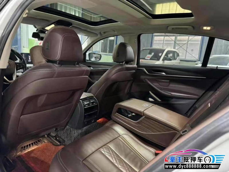 17年宝马5系轿车抵押车出售