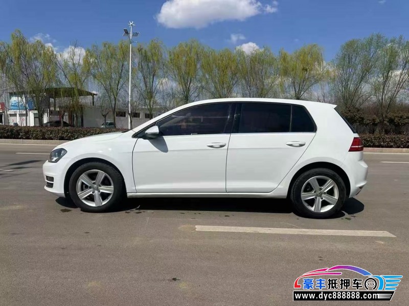 14年大众高尔夫轿车抵押车出售