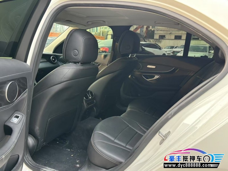 20年奔驰C轿车抵押车出售