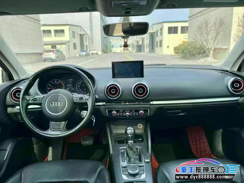17年奥迪A3轿车抵押车出售