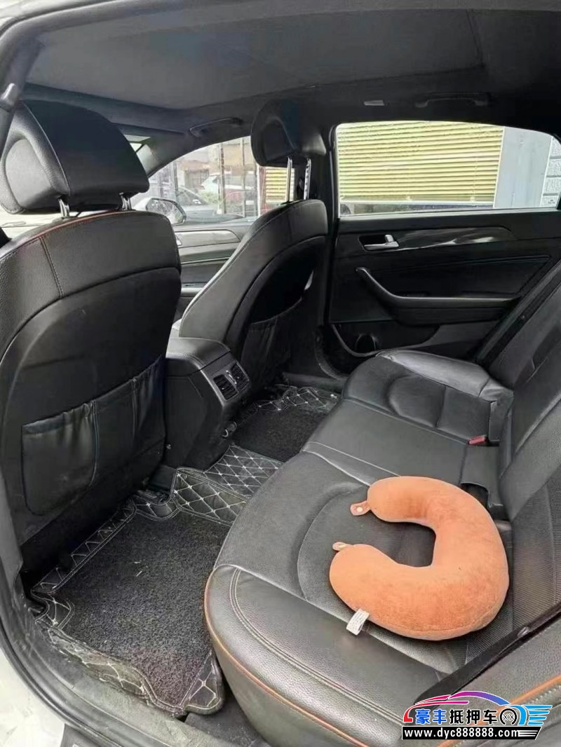 17年现代索纳塔九轿车抵押车出售