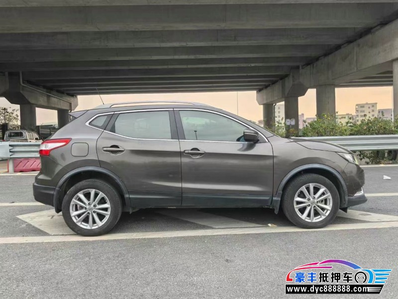 16年日产逍客轿车抵押车出售