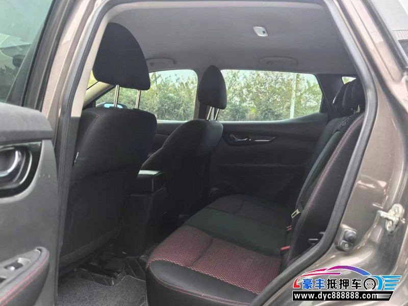 16年日产逍客轿车抵押车出售