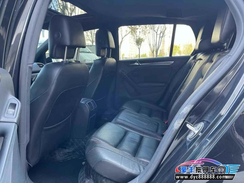 14年大众高尔夫轿车抵押车出售