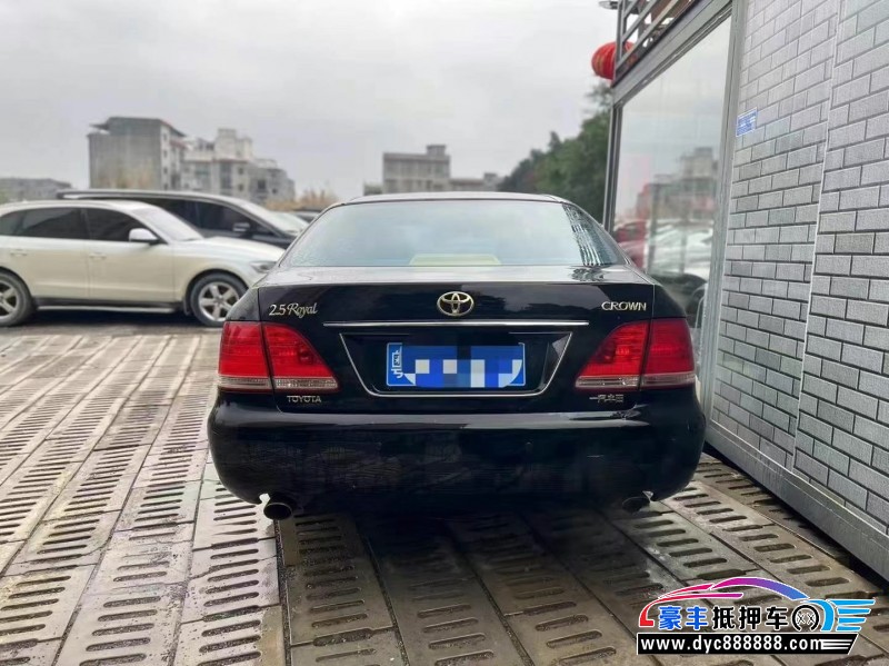 08年丰田皇冠轿车抵押车出售