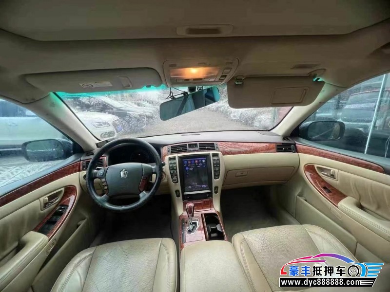 08年丰田皇冠轿车抵押车出售