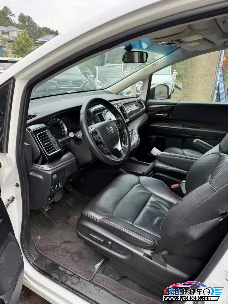 17年本田艾力绅轿车抵押车出售