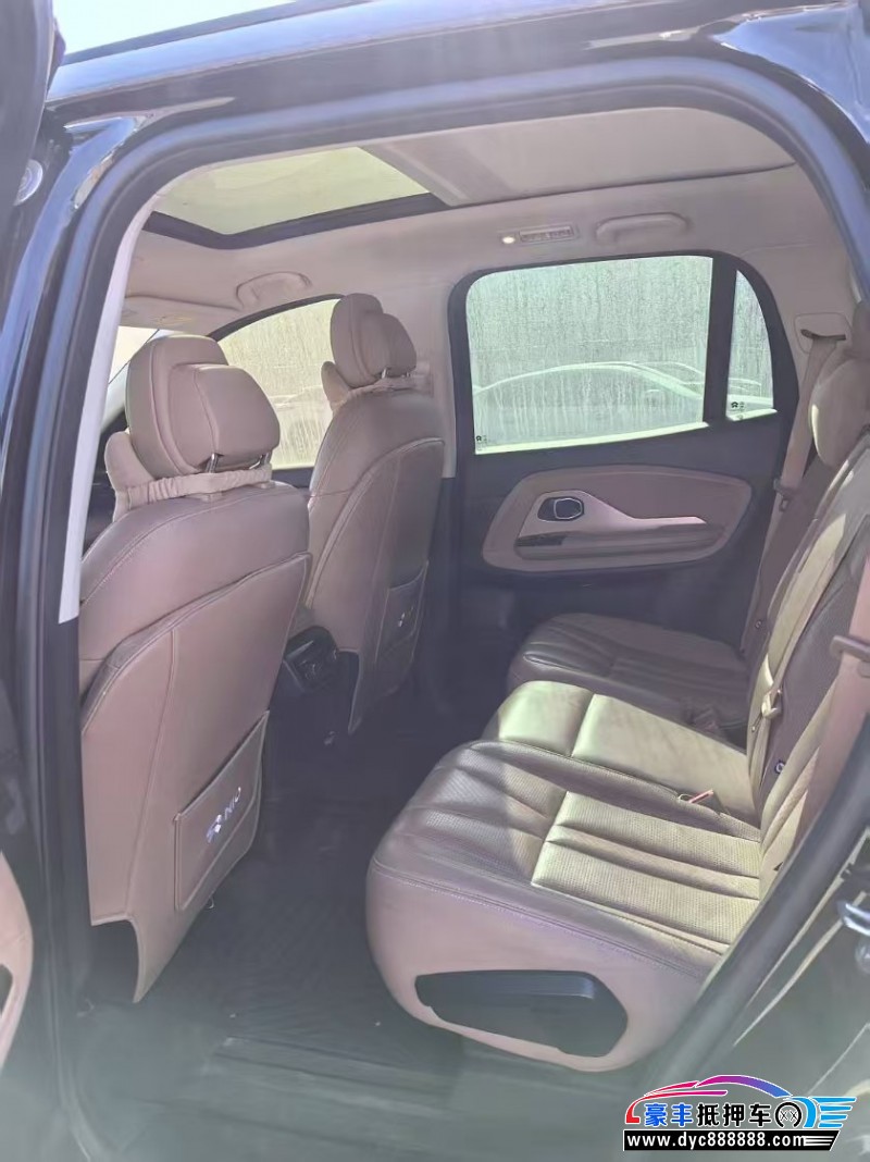 18年蔚来ES8轿车抵押车出售