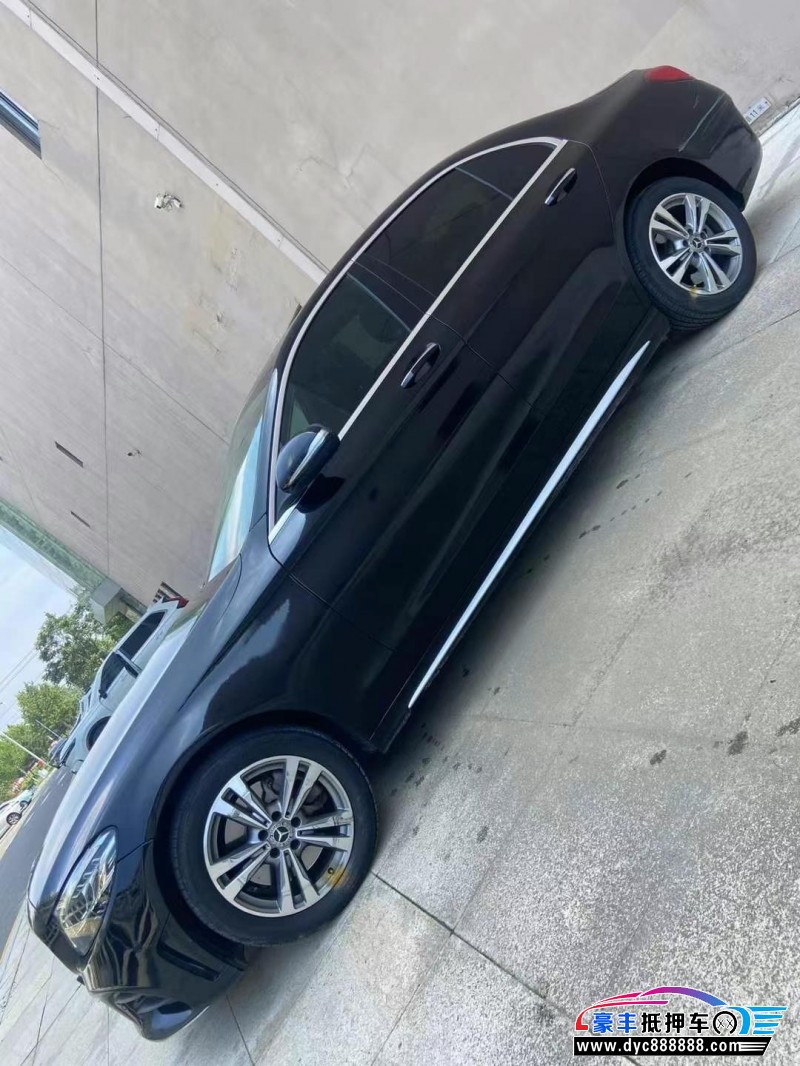 19年奔驰C轿车抵押车出售