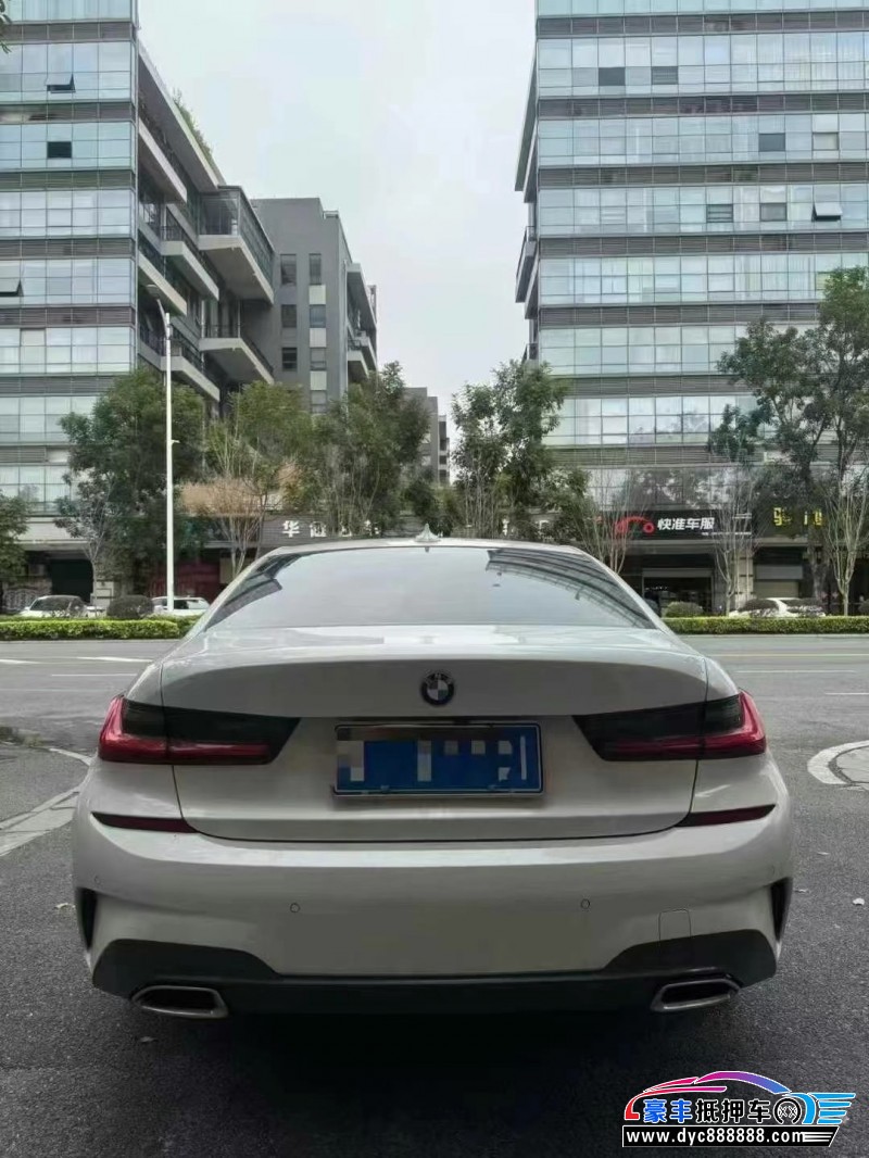 21年宝马3系轿车抵押车出售