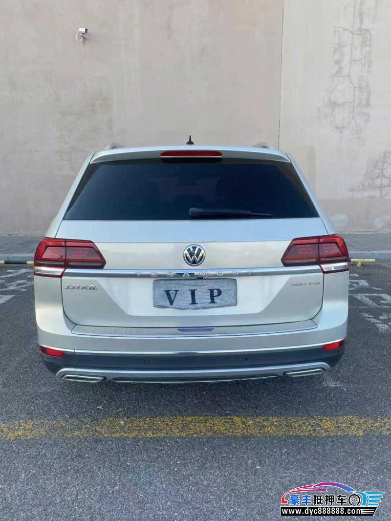 17年大众途昂轿车抵押车出售