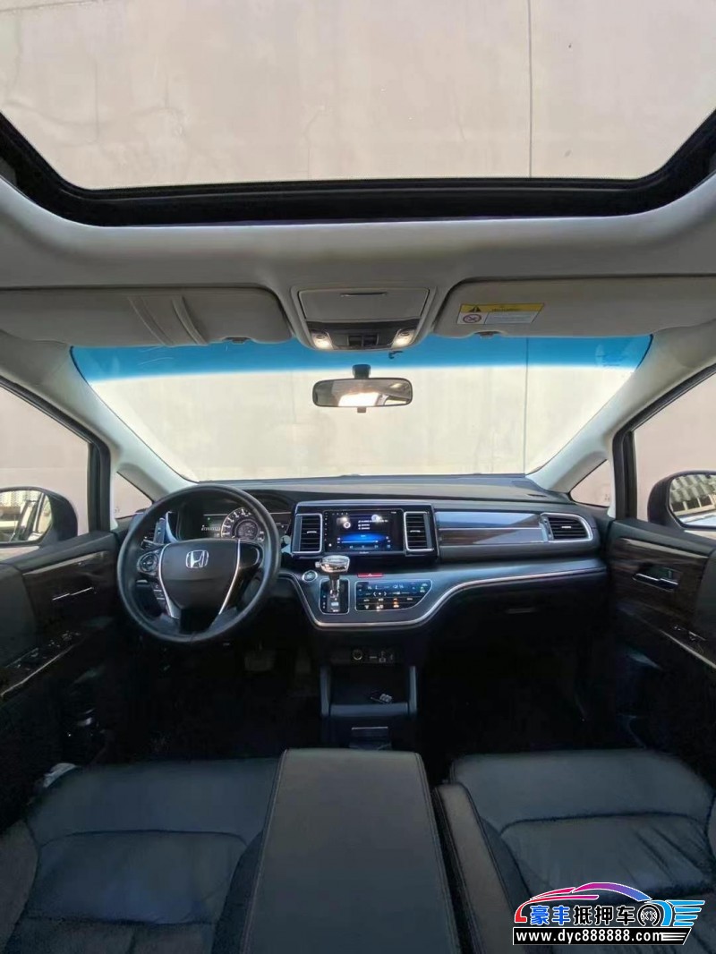 18年本田艾力绅轿车抵押车出售