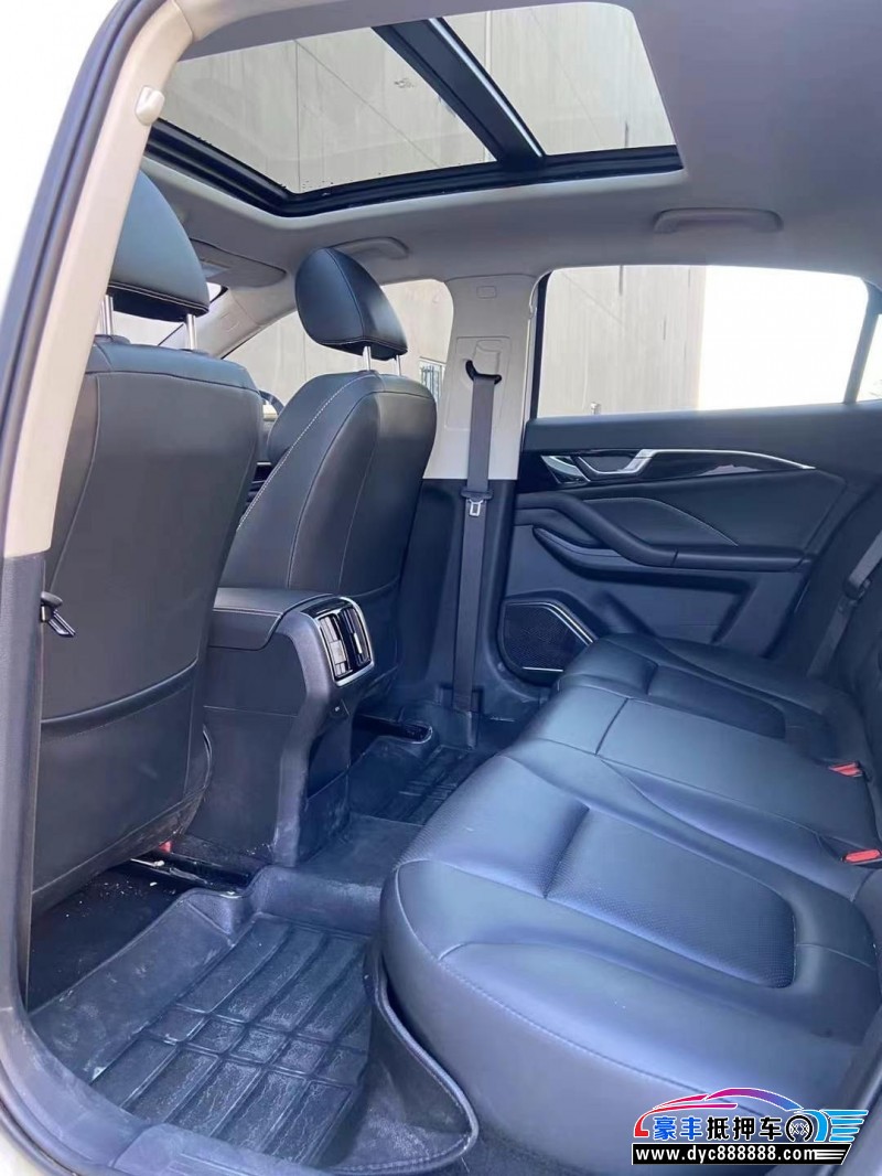 23年奔腾B70轿车抵押车出售