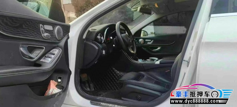 18年奔驰C轿车抵押车出售