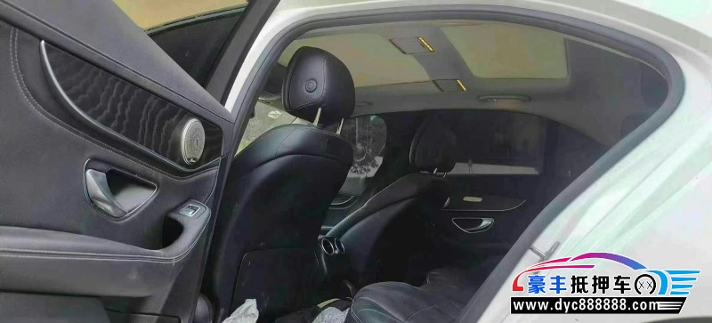 18年奔驰C轿车抵押车出售