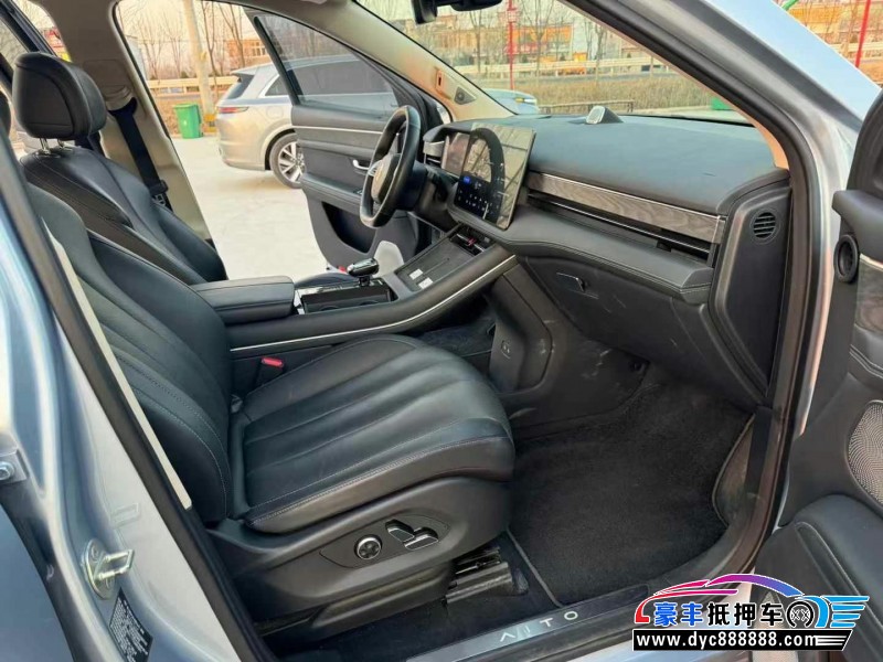 22年华为问界轿车抵押车出售