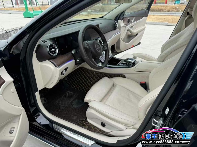 17年奔驰E轿车抵押车出售