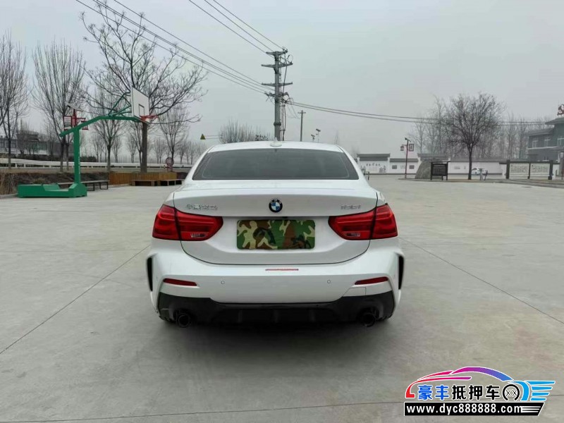 22年宝马1系轿车抵押车出售