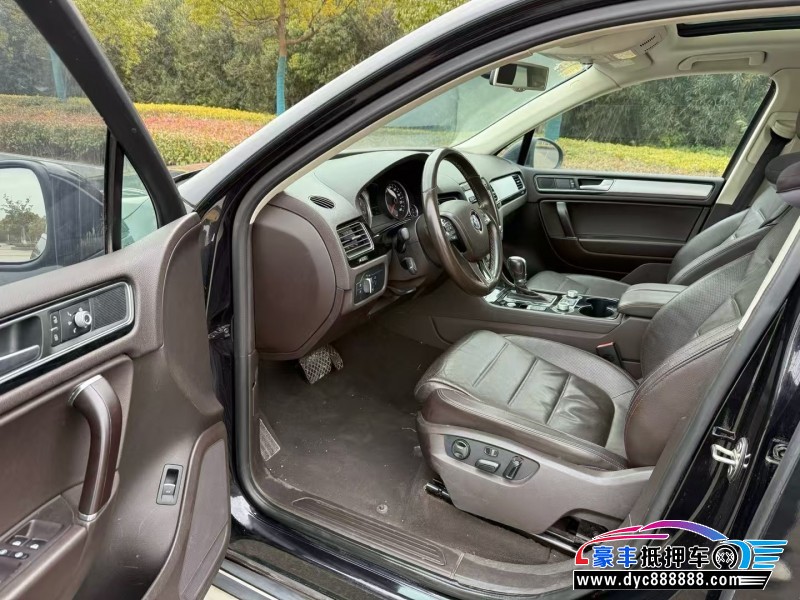 16年大众途锐轿车抵押车出售