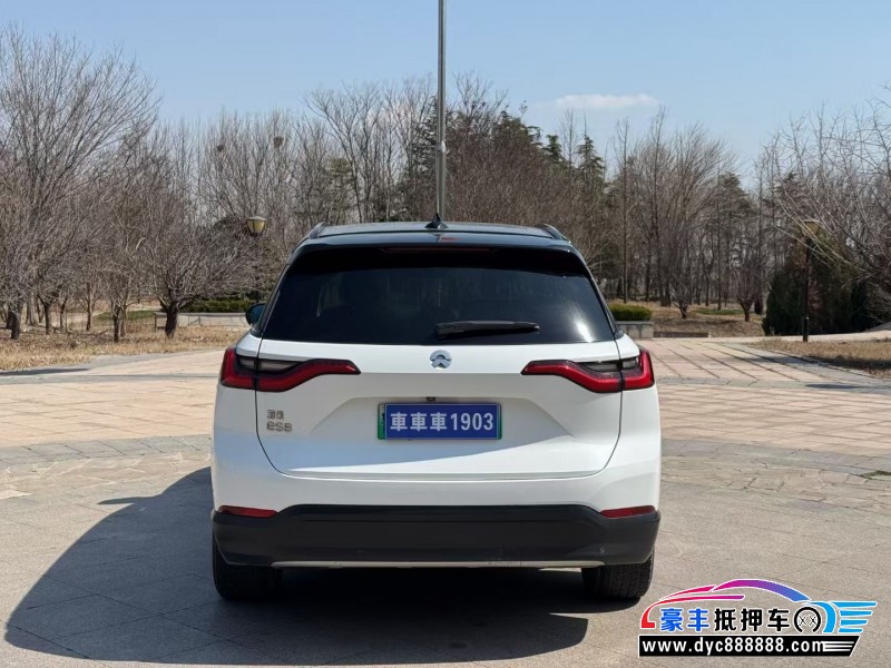 19年蔚来ES8轿车抵押车出售