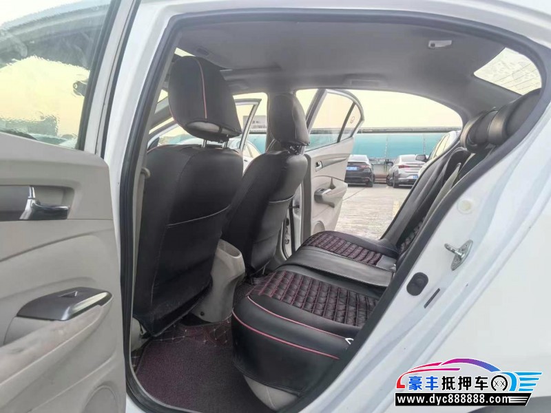 15年本田锋范轿车抵押车出售