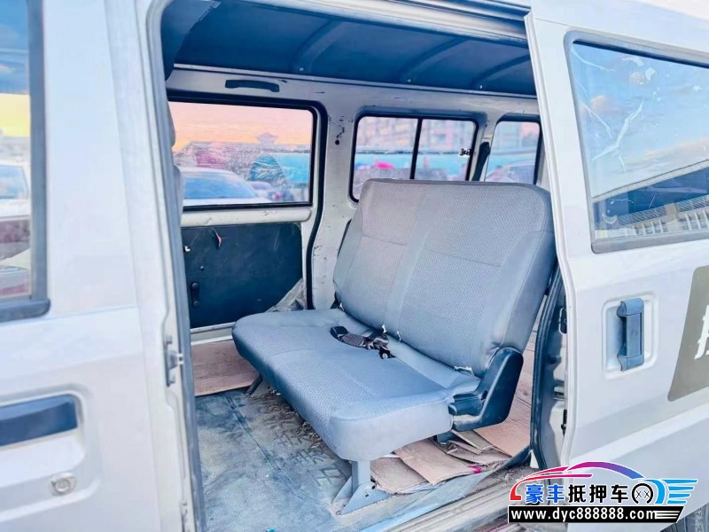 22年五菱汽车五菱荣光轿车抵押车出售