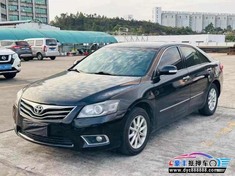 13年丰田凯美瑞轿车抵押车出售