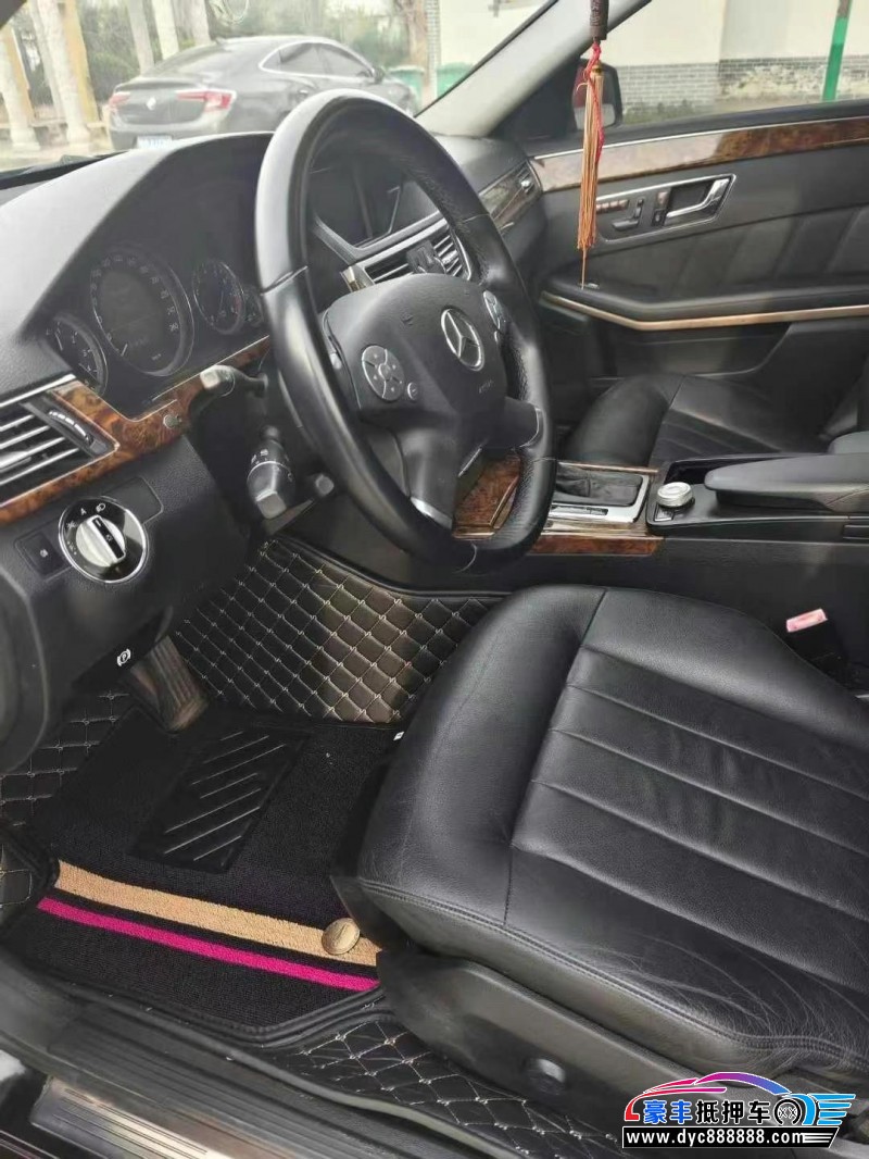 10年奔驰E轿车抵押车出售