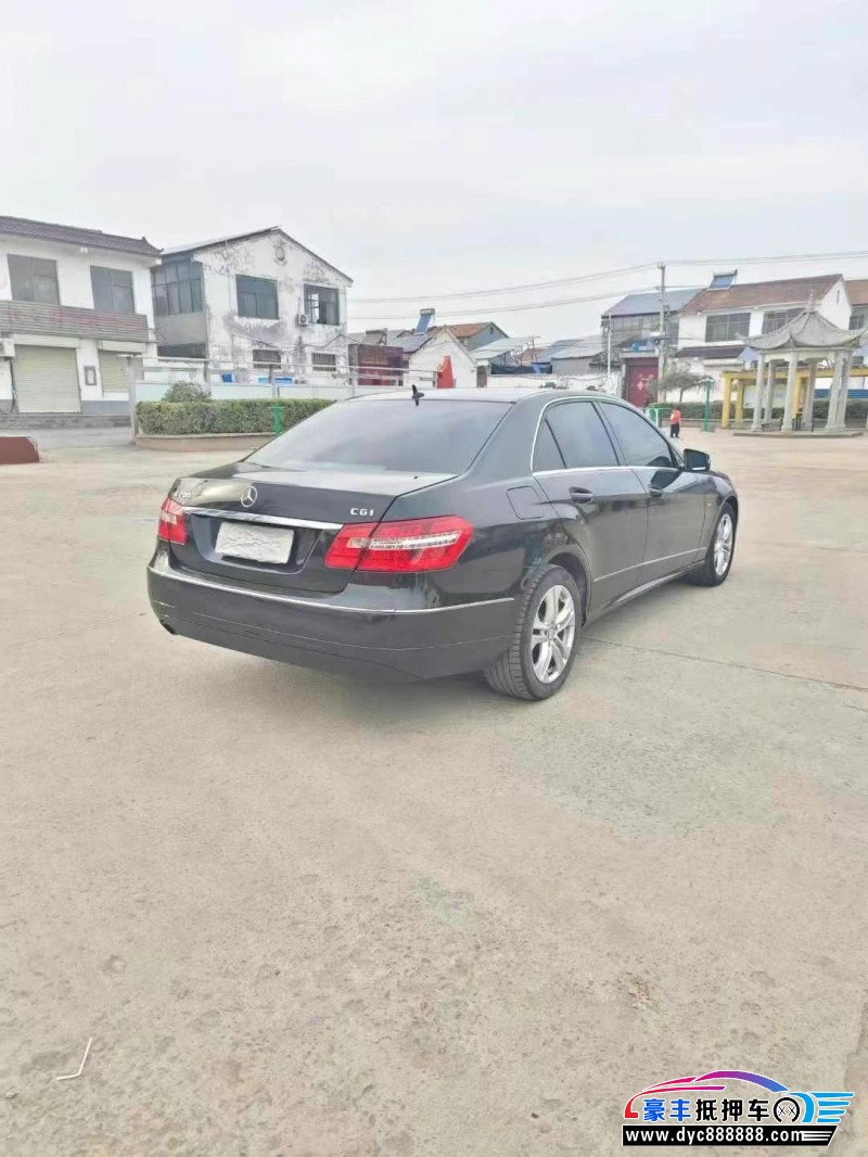 10年奔驰E轿车抵押车出售