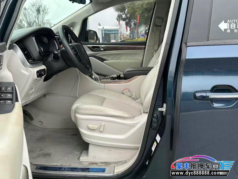 18年传祺M8轿车抵押车出售