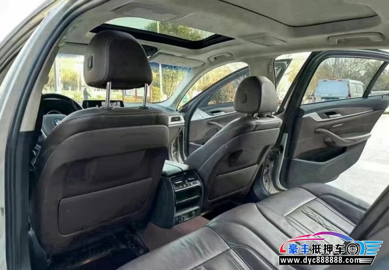 18年宝马5系轿车抵押车出售