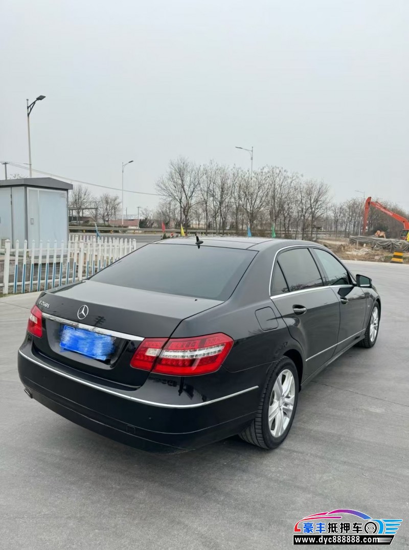 12年奔驰E轿车抵押车出售