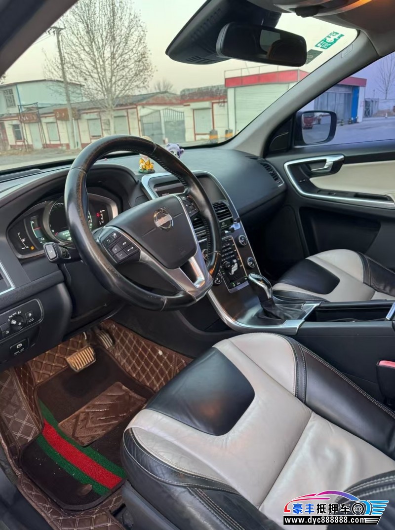 14年沃尔沃XC60轿车抵押车出售