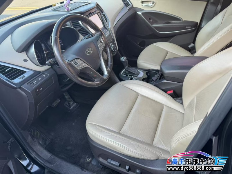 16年现代新胜达轿车抵押车出售