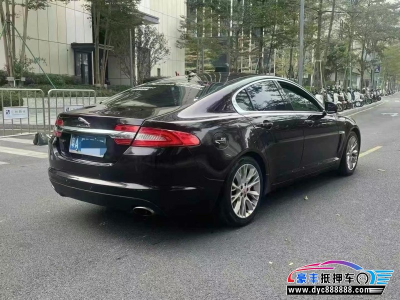 14年捷豹XF轿车抵押车出售
