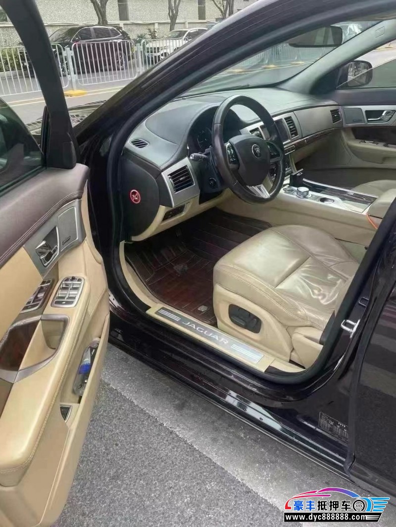 14年捷豹XF轿车抵押车出售
