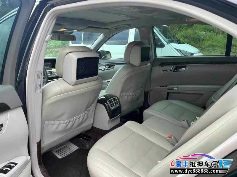 10年奔驰S轿车抵押车出售