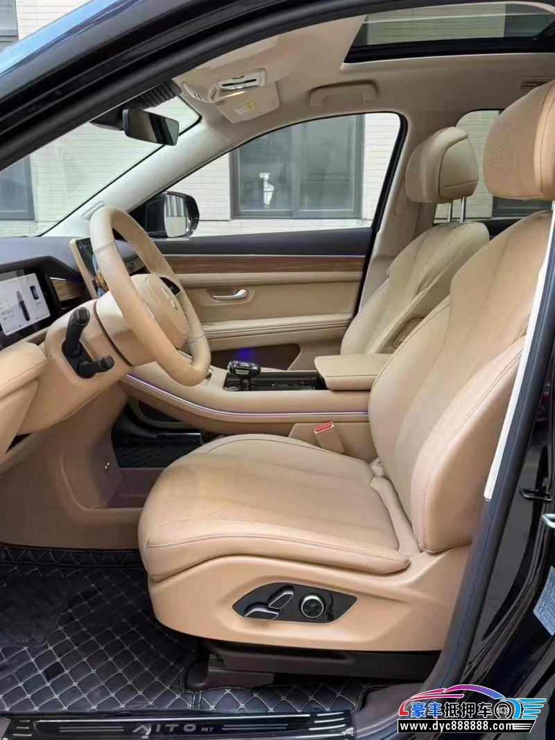 24年华为问界轿车抵押车出售