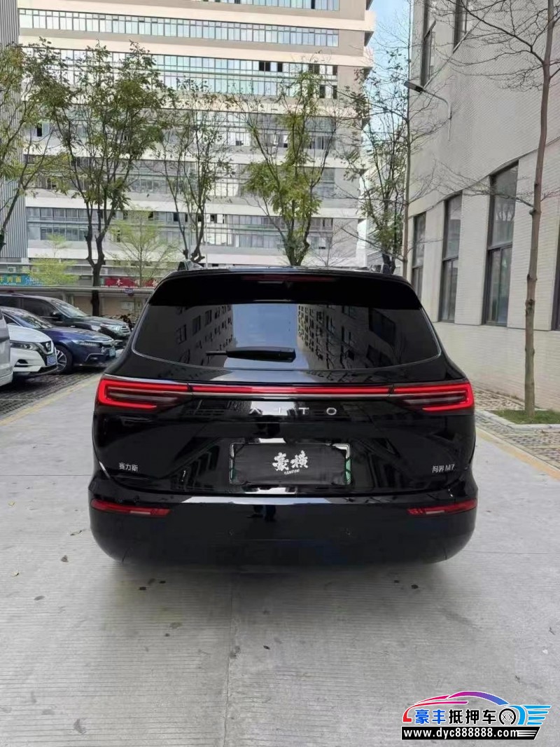 24年华为问界轿车抵押车出售