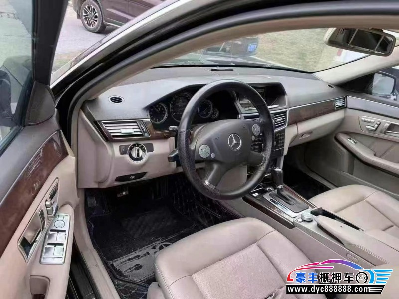 11年奔驰E轿车抵押车出售