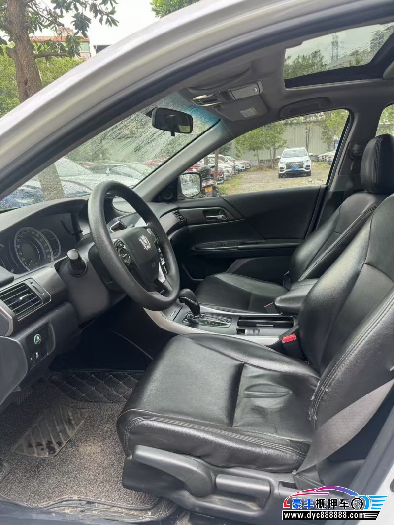 15年本田雅阁轿车抵押车出售